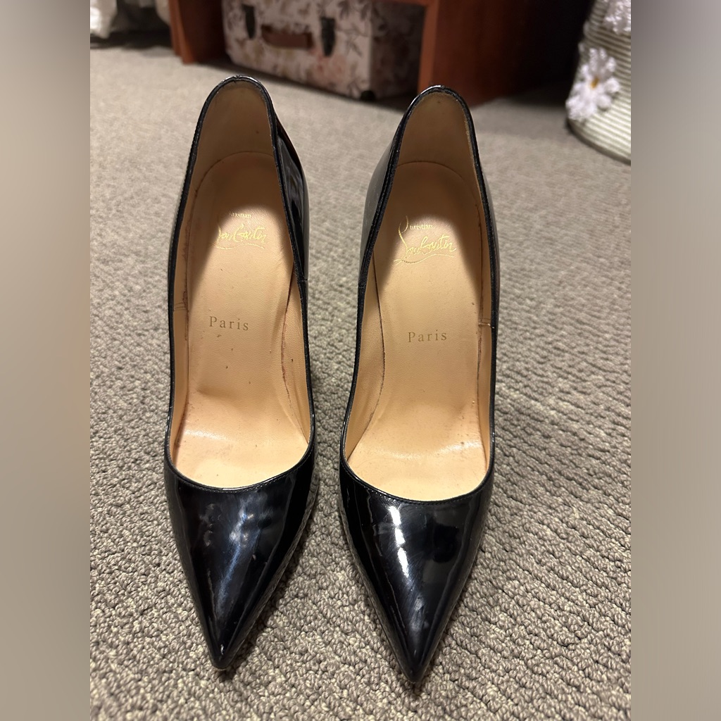 Christian Louboutin So Kate Heels
